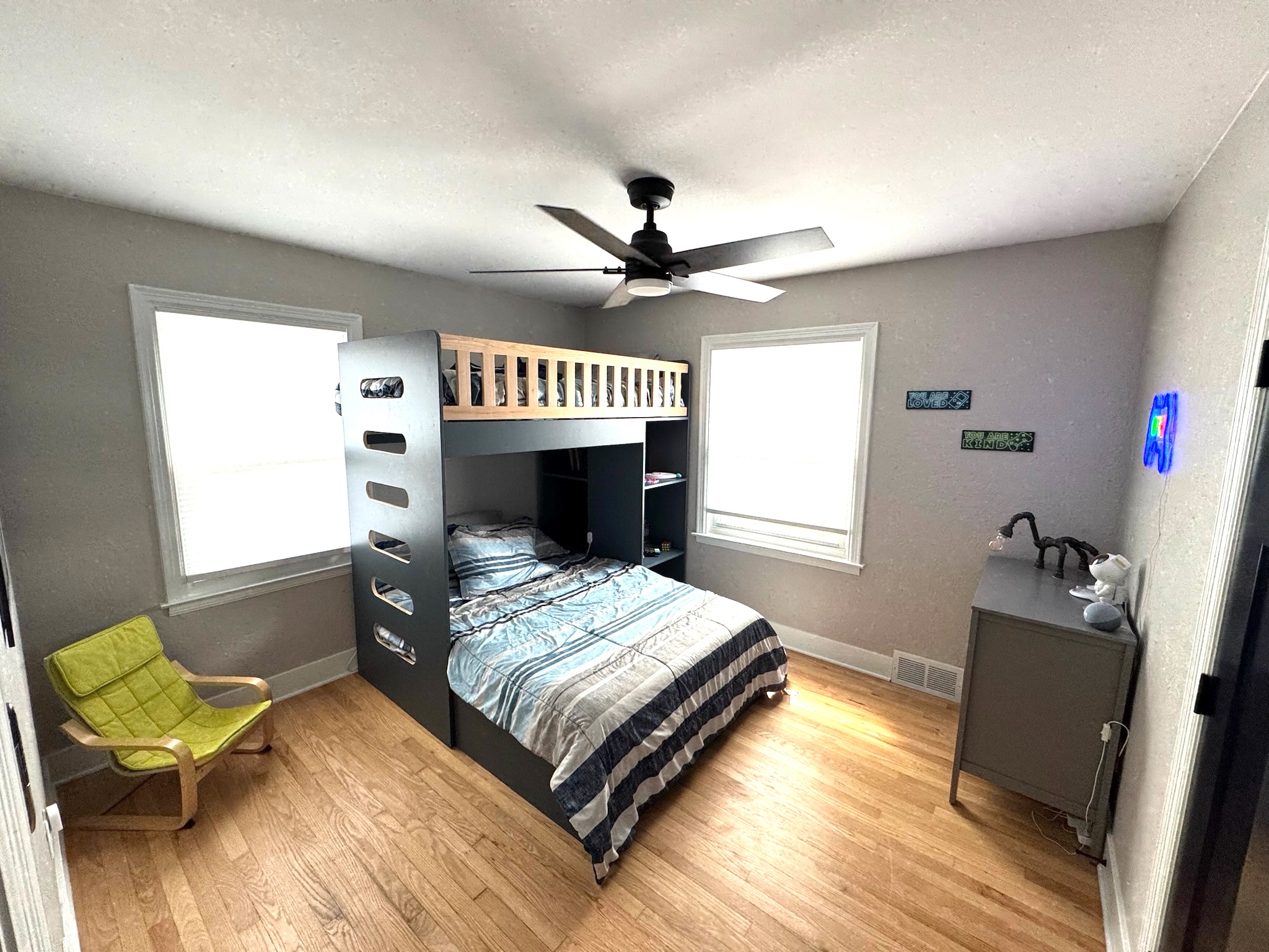 Kids bedroom